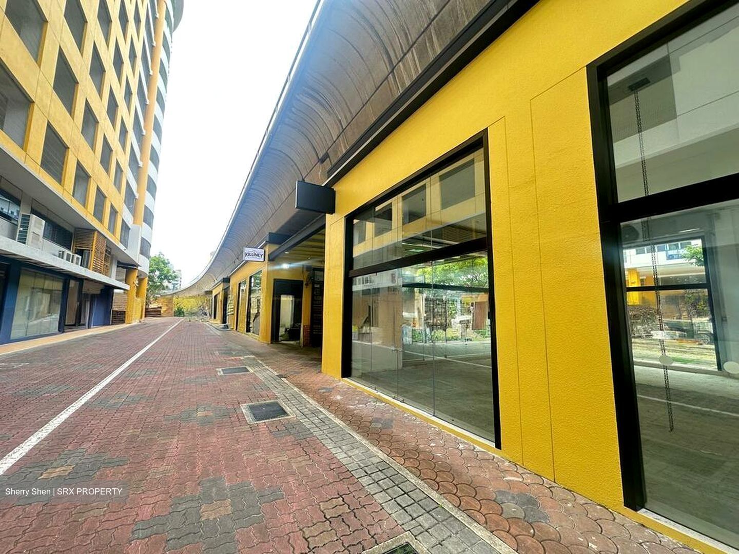 Tradehub 21 (D22), Retail #514426351